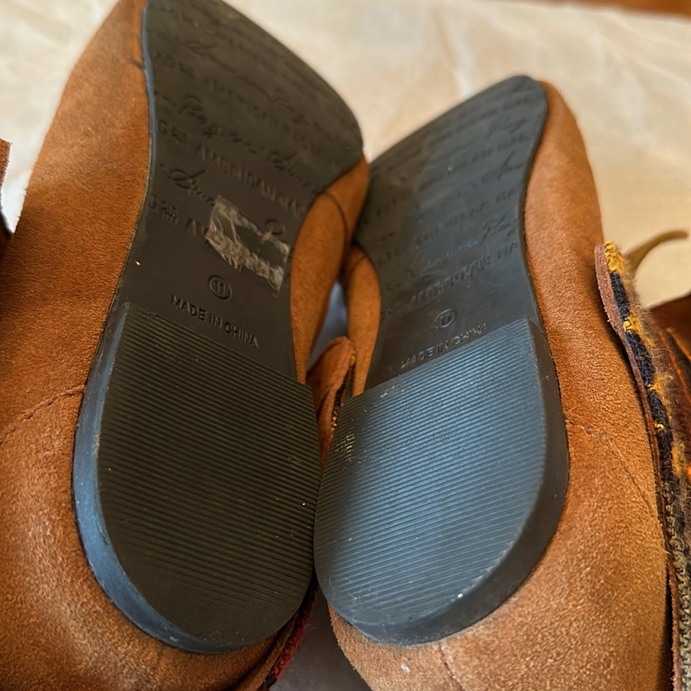 Size 11 boots - Picture 4 of 4